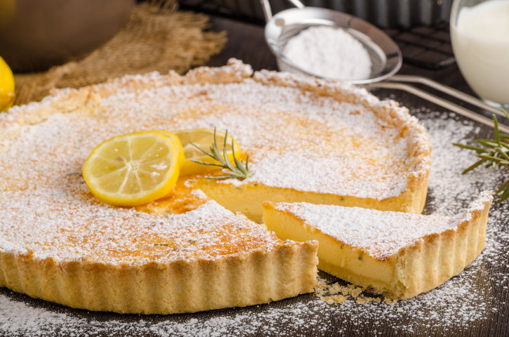 crostata con crema di limoni