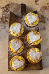 mini crostatine con crema pasticcera